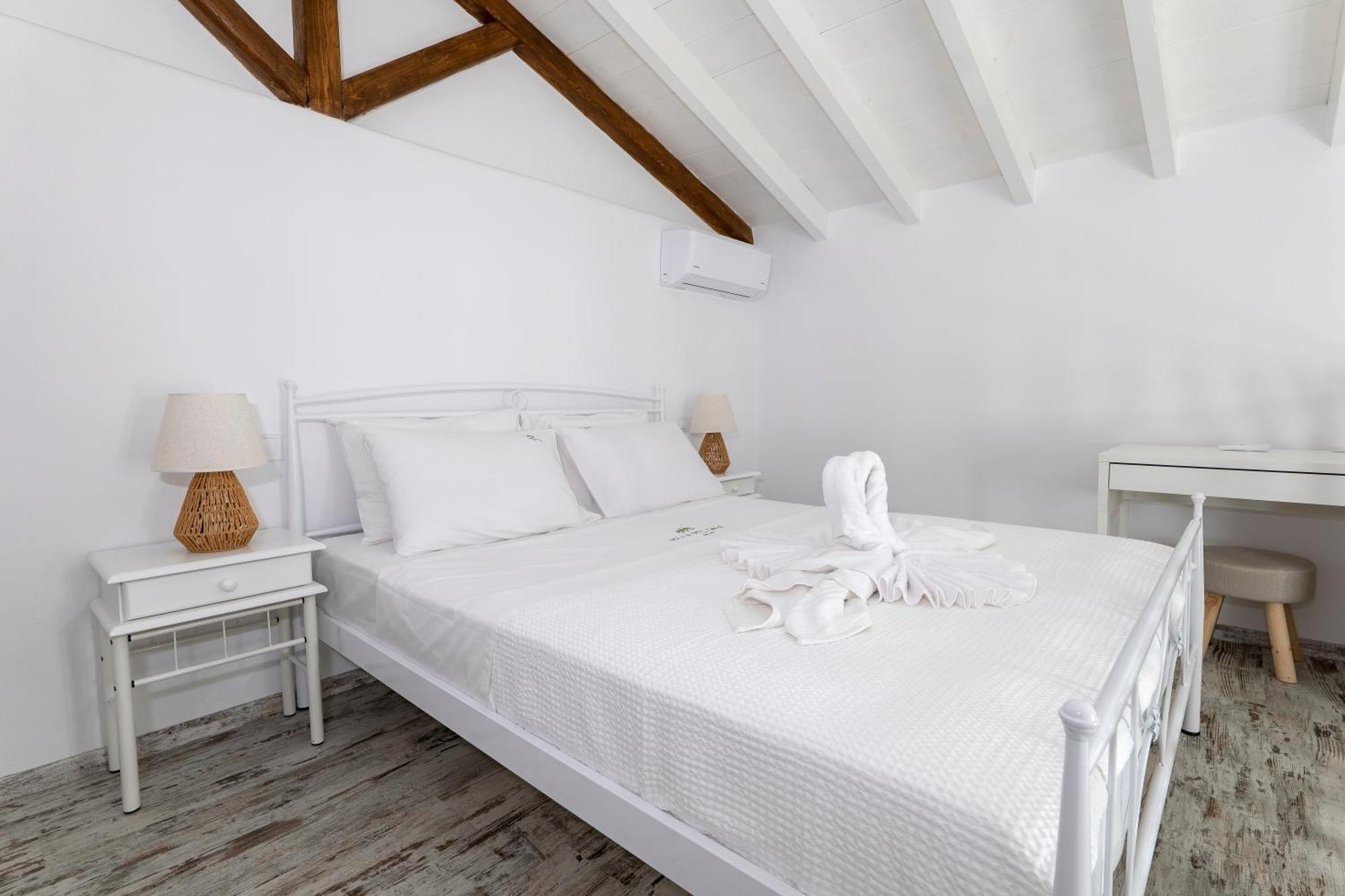 Villa Del Capo Suites Rhodes City ภายนอก รูปภาพ