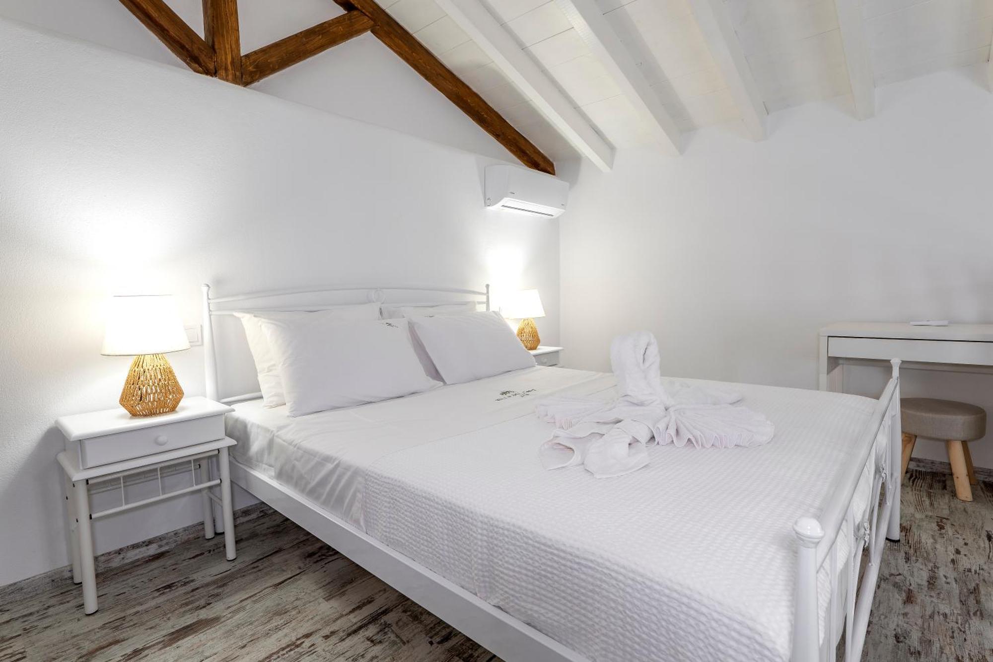 Villa Del Capo Suites Rhodes City ภายนอก รูปภาพ